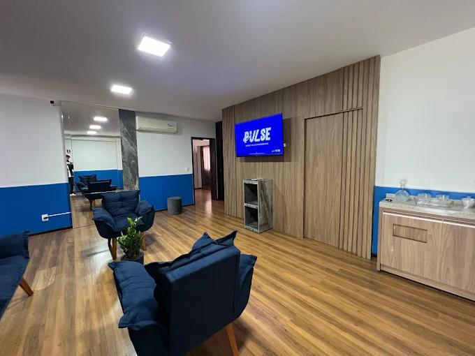 Sala de espera e recepção da Pulse